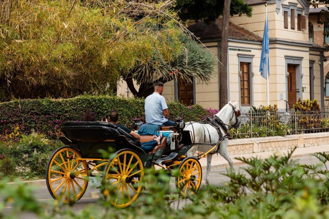 In The Historic Center Of Malaga, Very Close To The Beach And The Ave Train Station, With Private Parking מראה חיצוני תמונה