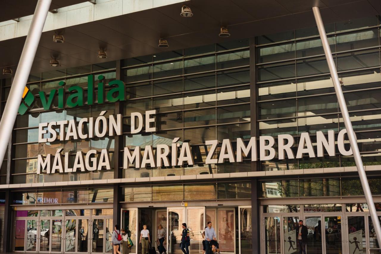 In The Historic Center Of Malaga, Very Close To The Beach And The Ave Train Station, With Private Parking מראה חיצוני תמונה
