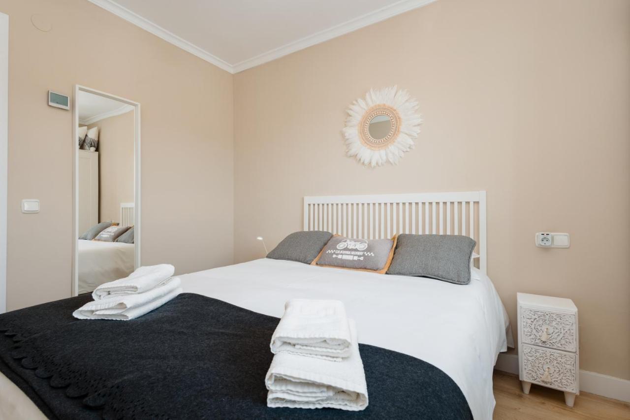 In The Historic Center Of Malaga, Very Close To The Beach And The Ave Train Station, With Private Parking מראה חיצוני תמונה