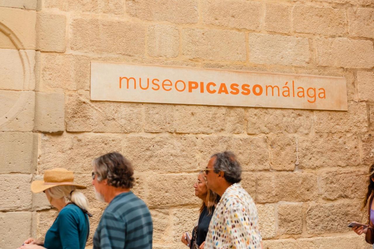 In The Historic Center Of Malaga, Very Close To The Beach And The Ave Train Station, With Private Parking מראה חיצוני תמונה